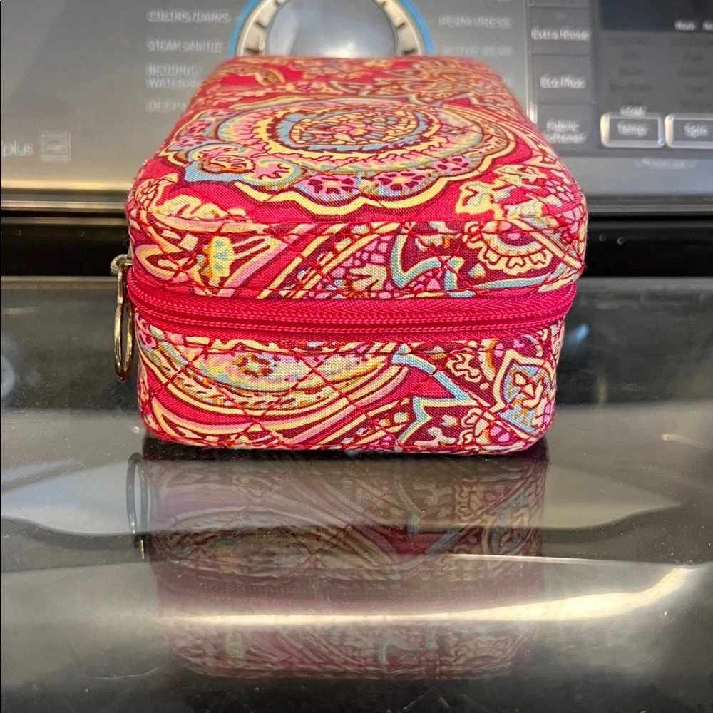 Elegant Pink Paisley Jewelry Organizer with Zip